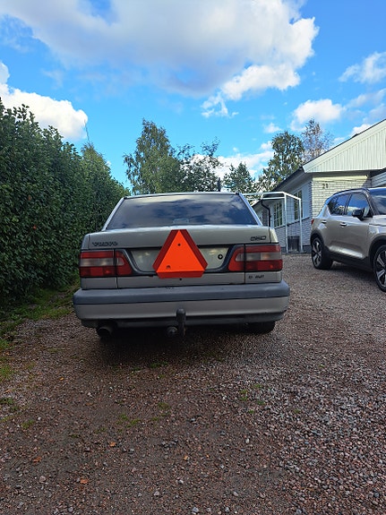 Volvo 850 4 of 6