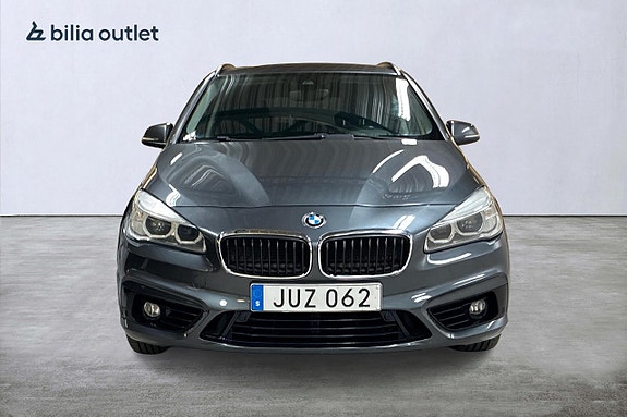 BMW 218d 3 of 24