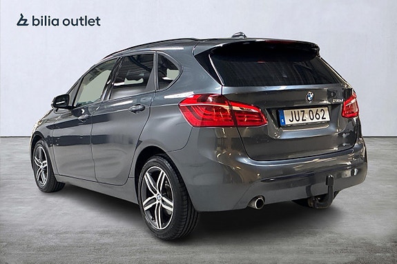 BMW 218d 8 of 24