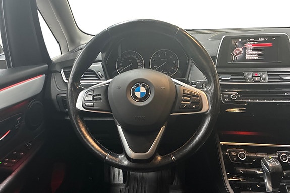 BMW 218d 16 of 24