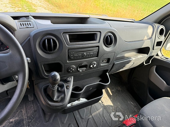 Renault Master 8 of 9