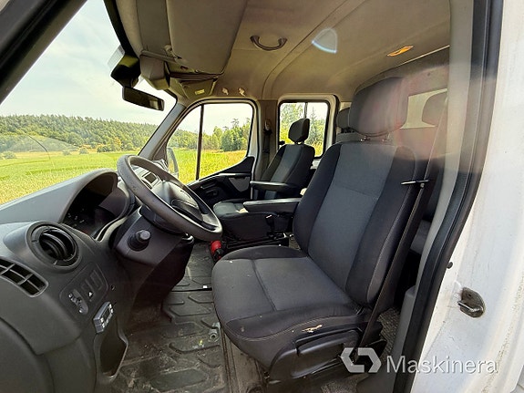 Renault Master 7 of 9