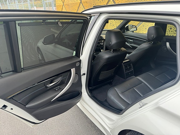 BMW 330i 6 of 9