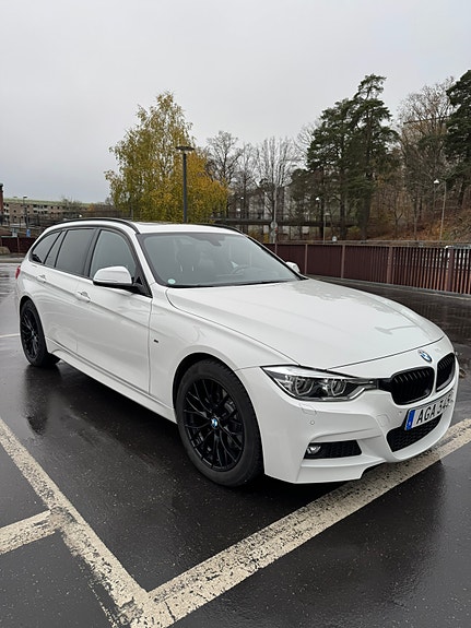 BMW 330i 9 of 9