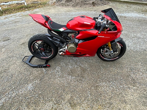 Ducati 1199 Panigale 3 of 5