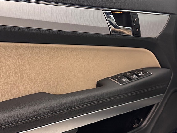 Mercedes-Benz E350 25 of 25