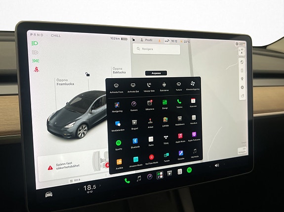 Tesla Model Y 23 of 30