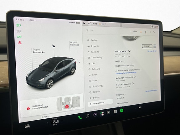 Tesla Model Y 26 of 30