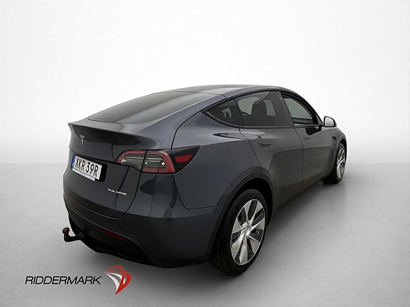 Tesla Model Y 9 of 30