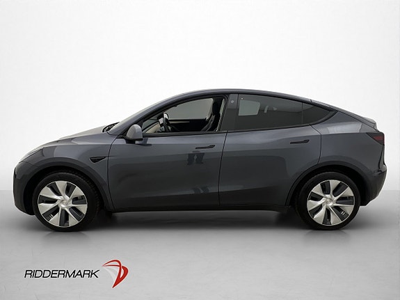 Tesla Model Y 5 of 30