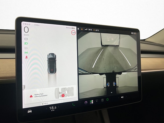 Tesla Model Y 22 of 30