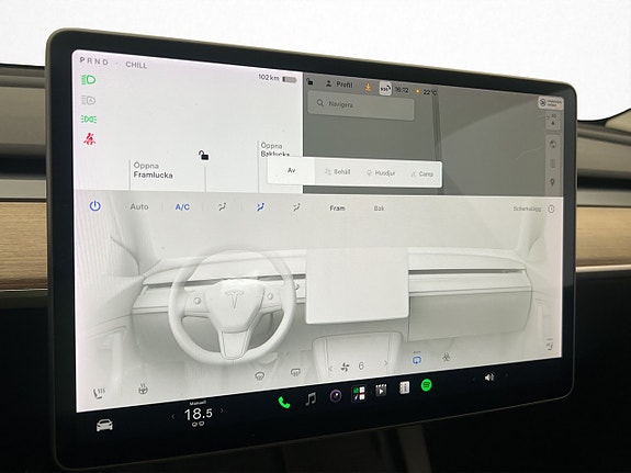 Tesla Model Y 24 of 30