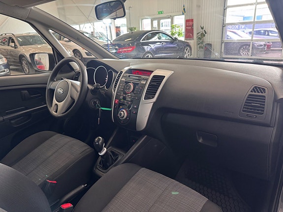 Kia Venga 11 of 25