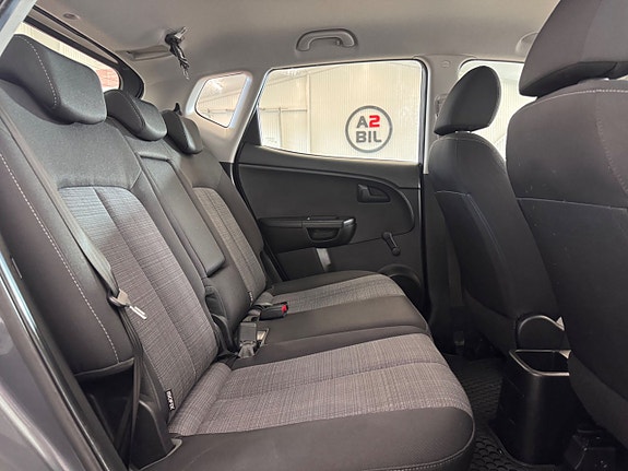 Kia Venga 17 of 25