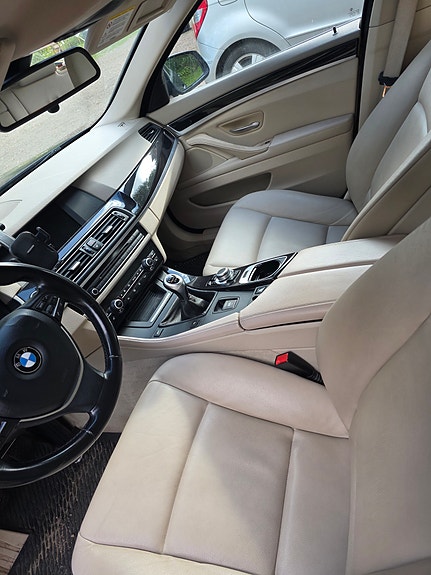 BMW 525d 2 of 7