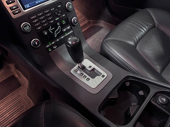 Volvo XC70 14 of 21