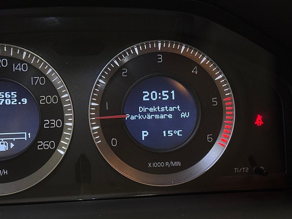 Volvo XC70 13 of 21