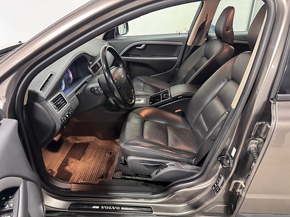 Volvo XC70 8 of 21