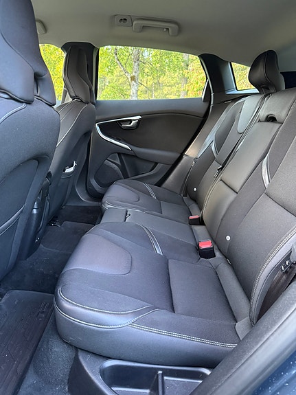 Volvo V40 7 of 8