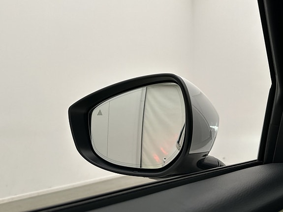 Mazda CX-60 11 of 30