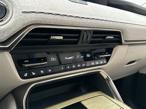 Mazda CX-60 24 of 30