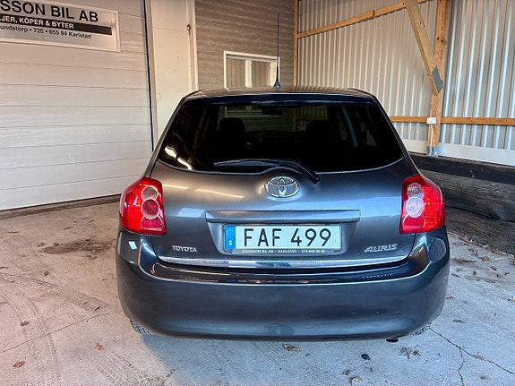 Toyota Auris 6 of 11