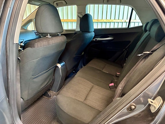 Toyota Auris 10 of 11