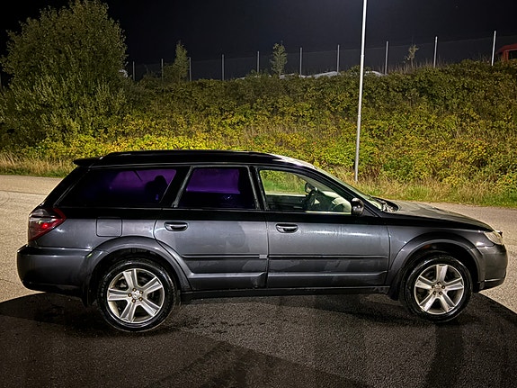 Subaru Outback 5 of 11