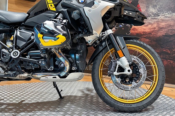 BMW R 1250 GS |40th anniversary|Toppbox|Sidoväskor|Endast 961 mil| 8 of 13