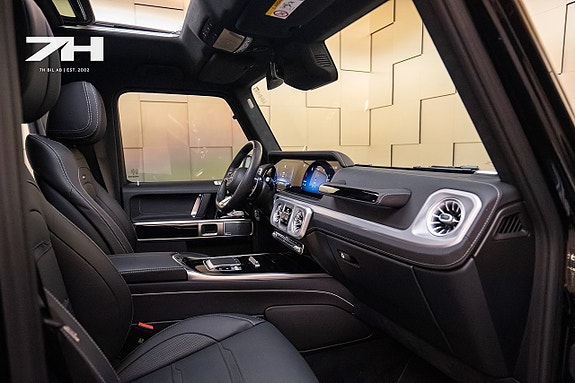 Mercedes-Benz G63 14 of 25