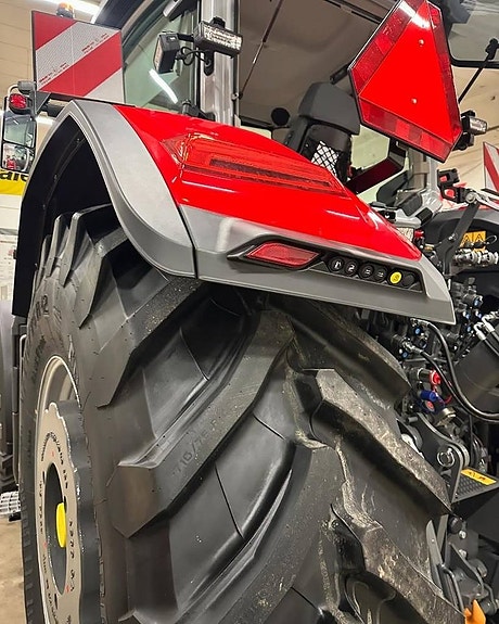 Massey Ferguson 9S.425/Dyna-VT/Demo/Frontlyft 6 of 13