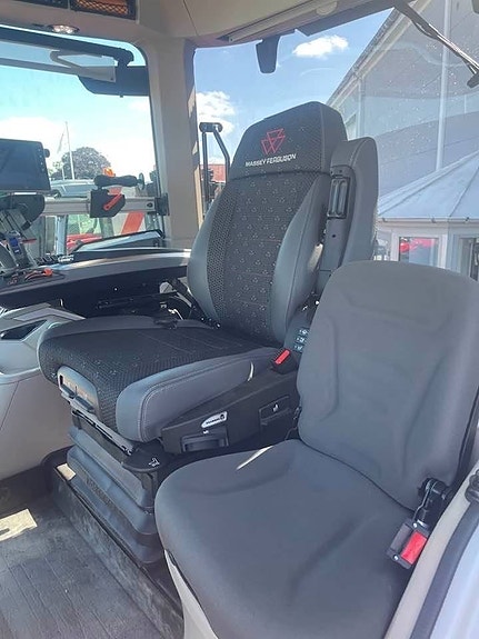 Massey Ferguson 9S.425/Dyna-VT/Demo/Frontlyft 12 of 13