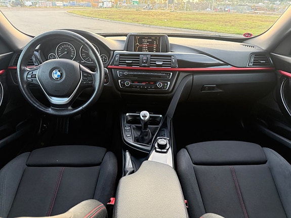 BMW 320d 11 of 17