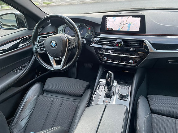 BMW 520d 4 of 6