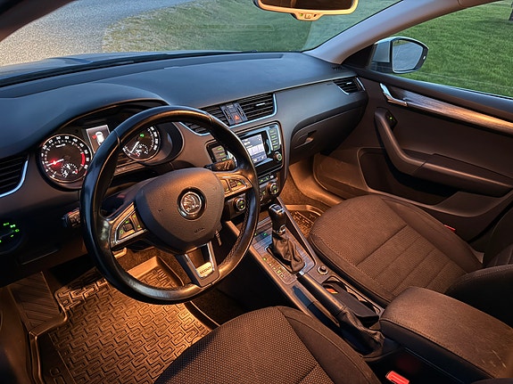Skoda Octavia Scout 16 of 27