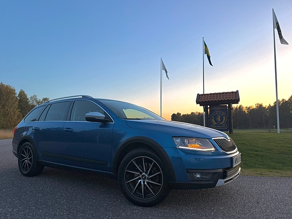 Skoda Octavia Scout 25 of 27