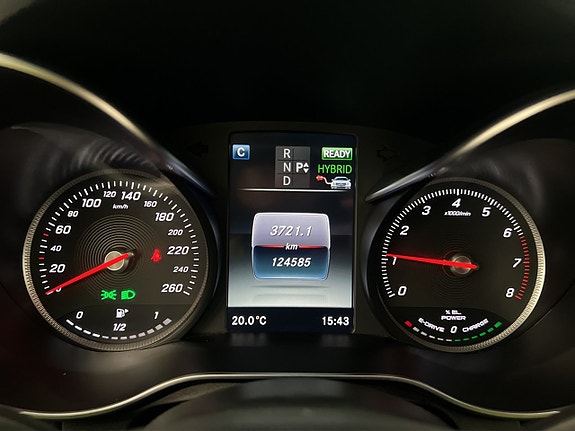 Mercedes-Benz GLC350 e 18 of 30