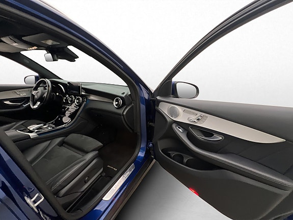 Mercedes-Benz GLC350 e 13 of 30