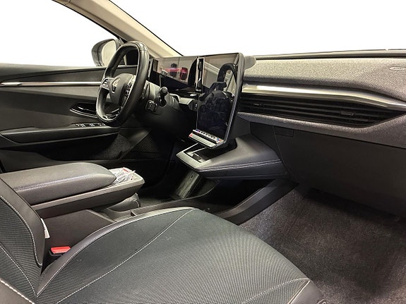 Renault Megane E-Tech 4 of 14