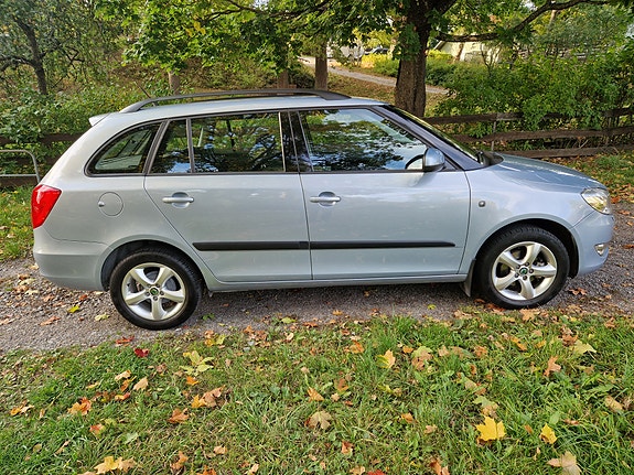 Skoda Fabia 2 of 7