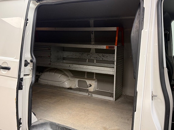 Volkswagen Transporter 13 of 16