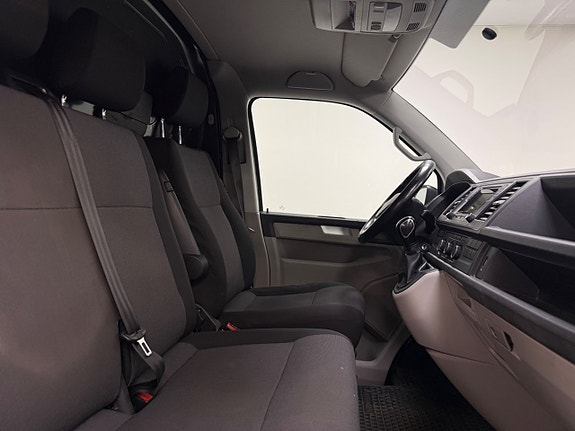 Volkswagen Transporter 8 of 16