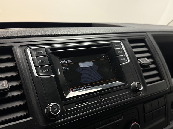 Volkswagen Transporter 12 of 16
