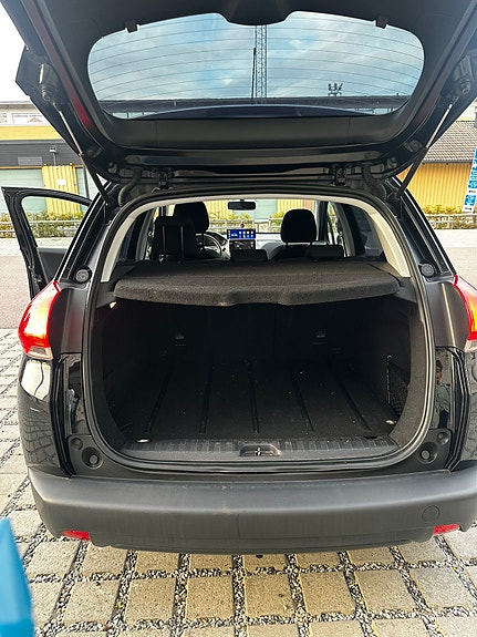 Peugeot 2008 3 of 8