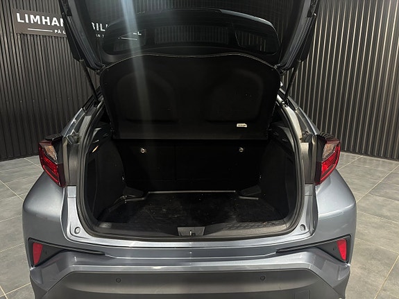Toyota C-HR 18 of 18