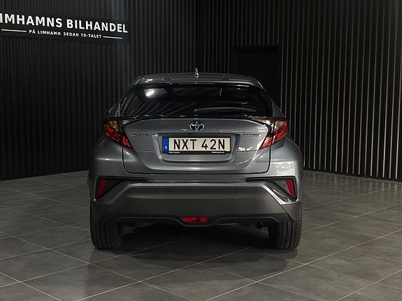 Toyota C-HR 5 of 18