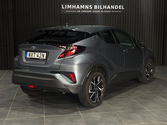 Toyota C-HR 4 of 18