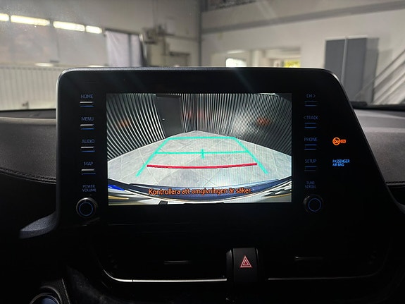 Toyota C-HR 17 of 18