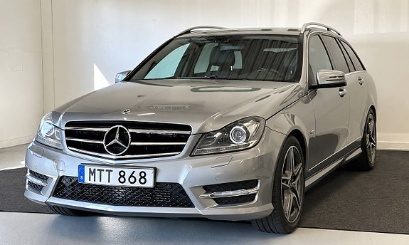 Mercedes-Benz C220 2 of 13