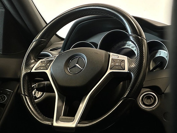 Mercedes-Benz C220 10 of 13